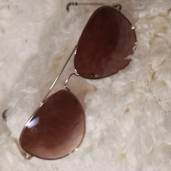 💚SALE/Sunglasses💚 . . UNISEX SUNGLASSES - Picture 6 of 6